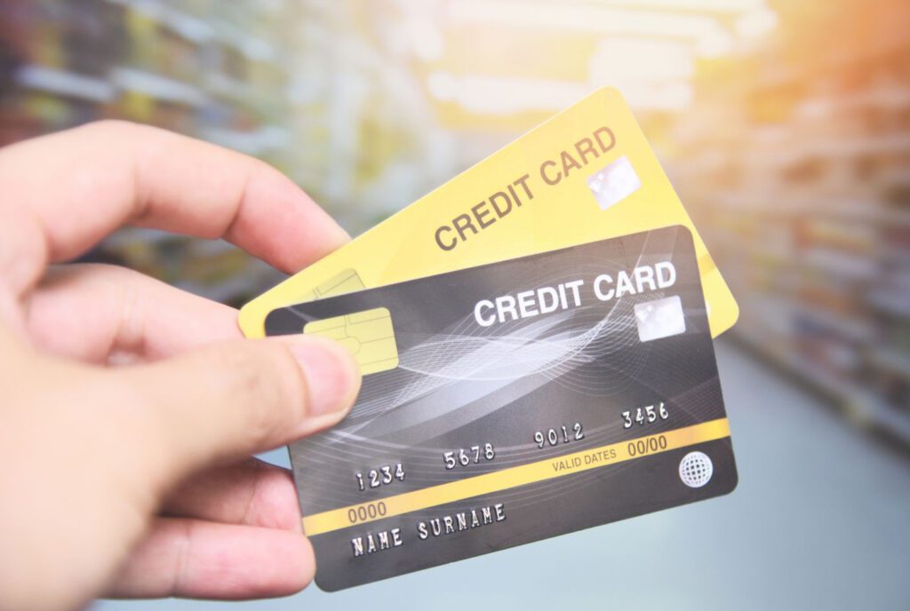 Credit Card Advantages and Disadvantages